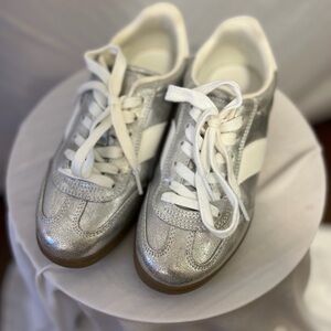 Universal Thread Silver and White Sneakers…Size 6